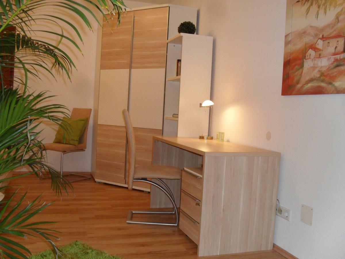 Ambiente In Karlsruhe City Exterior foto